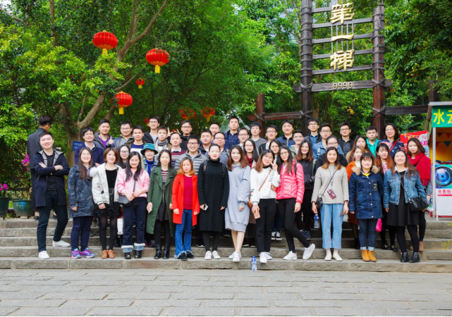 维多利亚老品牌vic(集团)官方网站