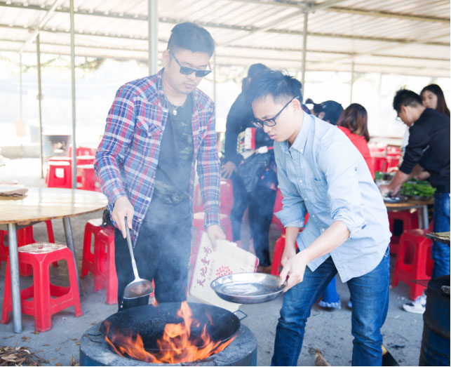 维多利亚老品牌vic(集团)官方网站
