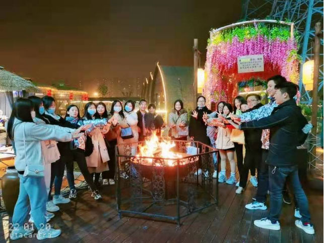 维多利亚老品牌vic(集团)官方网站