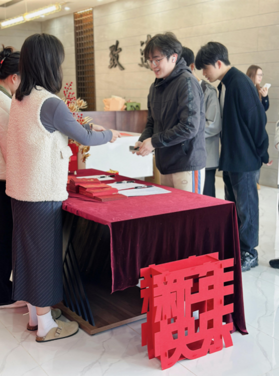 维多利亚老品牌vic(集团)官方网站